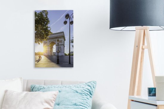L'Arc de Triomphe à Paris au lever du soleil avec un ciel bleu clair Toile 20x30 cm - petit - Tirage photo sur toile (Décoration murale salon / chambre)