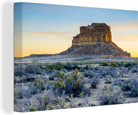 Geweldige oude Ruïne in de vorstige landschap van het Nationaal park Chaco in New Mexico Canvas 140x90 cm - Foto print op Canvas schilderij (Wanddecoratie woonkamer / slaapkamer)