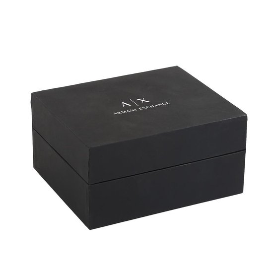 Zwarte Armani Exchange geschenkdoos met AX-logo.