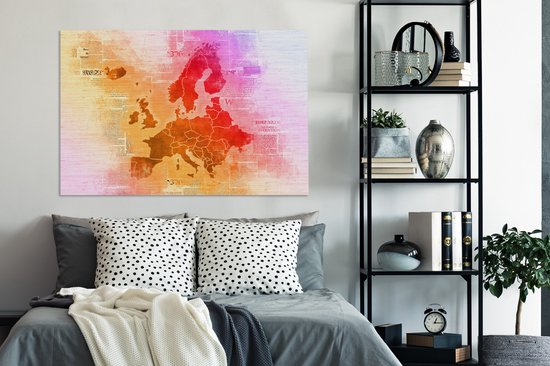 Carte de l'Europe en différentes couleurs chaudes sur papier journal 120x80 cm - Tirage photo sur toile (Décoration murale salon / chambre)