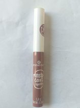 Essence instacare lipstick 02 daily maybe