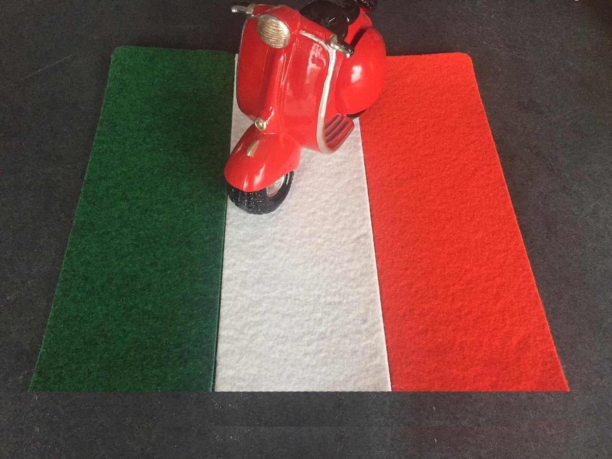 JYG Italiaanse Driekleur 1m x (1x8m groen) + (1x8m wit) + (1x8m Rood) = 24m2 Groen-wit-rood