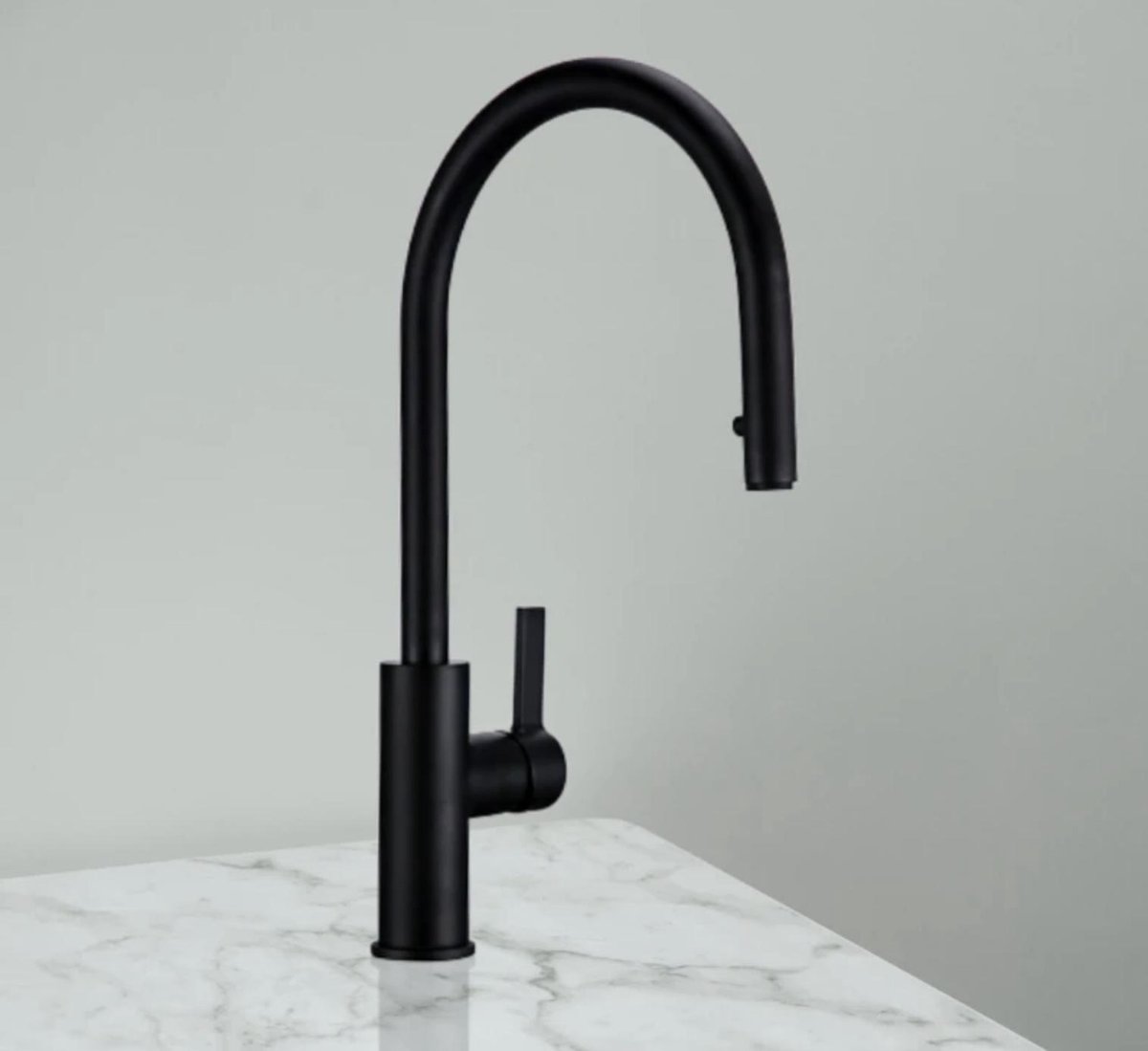 Keukenkraan ZWART Marca OMNITAIR