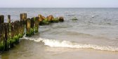 Tuinposter - Zee / Water - Strand in wit / grijs / zwart / blauw / groen / bruin / beige - 100 x 200 cm