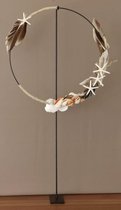 Opgemaakte metalen krans op standaard | schelpen | decoratie ring | doorsnee 40 cm