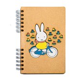 KOMONI - Duurzaam houten notitieboek - Gerecycled papier - Navulbaar - A5 - Gelinieerd - Nijntje op de fiets