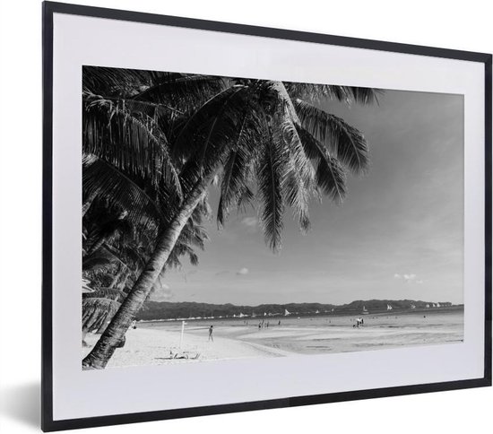 Fotolijst incl. Poster Zwart Wit- Palmbomen op het strand van Boracay - zwart wit - 40x30 cm - Posterlijst