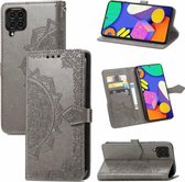 Voor Samsung Galaxy F62 / M62 Mandala Embossing Patroon Horizontale Flip Leren Case met Houder & Kaartsleuven & Portemonnee & Lanyard (Grijs)