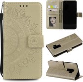 Voor Samsung Galaxy S9 Plus Totem Bloem Reliëf Horizontale Flip TPU + PU Leren Case met Houder & Kaartsleuven & Portemonnee (Goud)