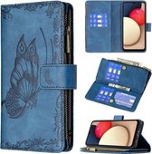 Voor Samsung Galaxy A02s Flying Butterfly Embossing Pattern Rits Horizontale Flip Leather Case met houder & kaartsleuven & portemonnee (blauw)