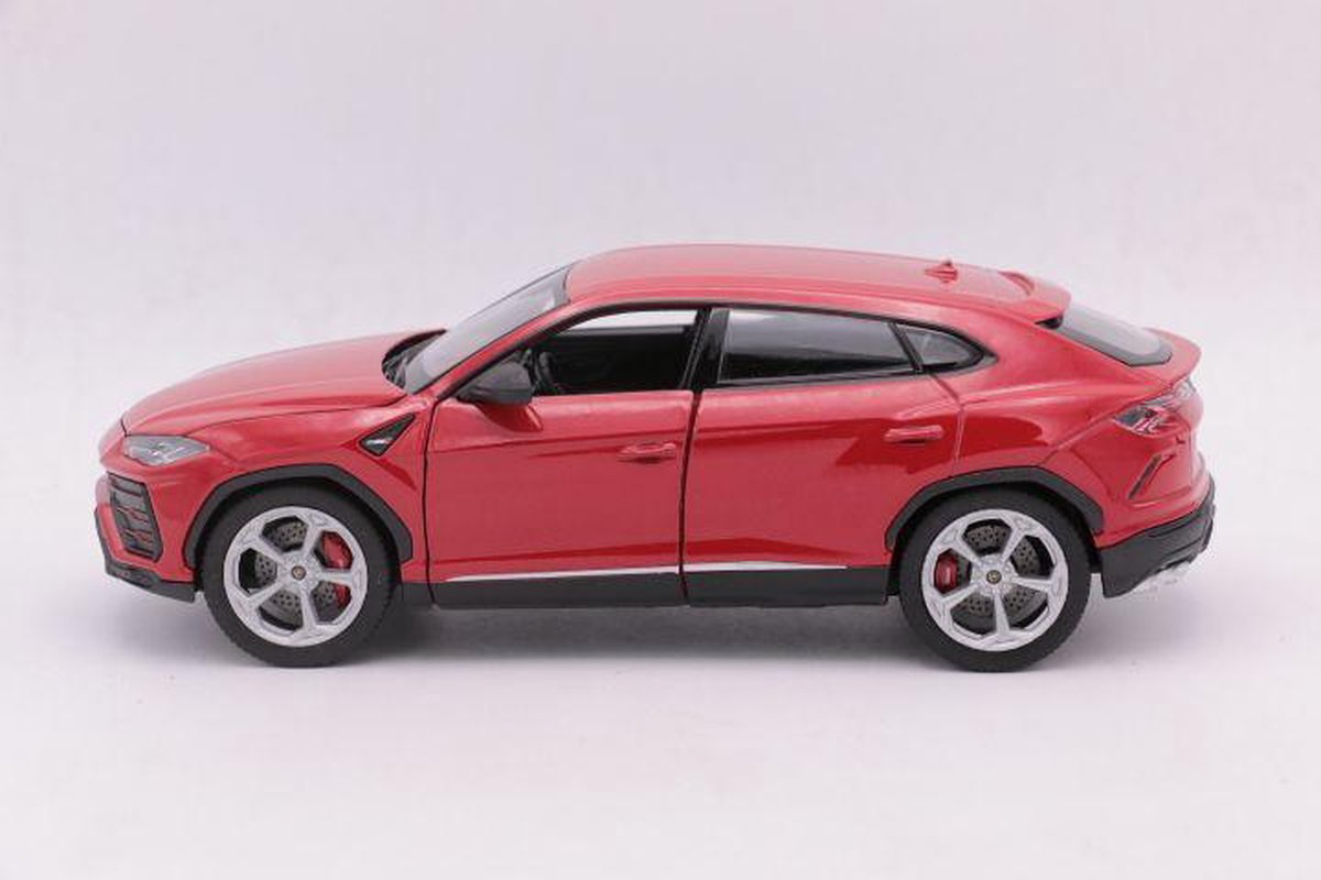 Lamborghini urus red