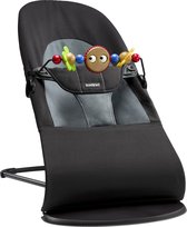 BabyBjörn Wipstoel Balance Soft Zwart frame - Cotton - Zwart-Donkergrijs incl Speelgoed Ondeugende oogjes