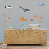 Vissen decoratie stickers diep in de zee.