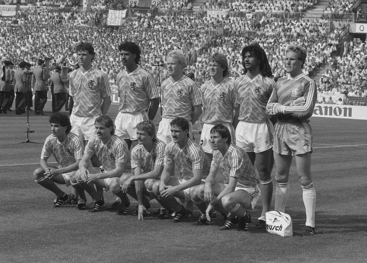 Esque Poster Elftalfoto EK '88 - Koeman, Gullit & Van Basten - 1988 - Voetbal - Large 50x70 Losse Poster