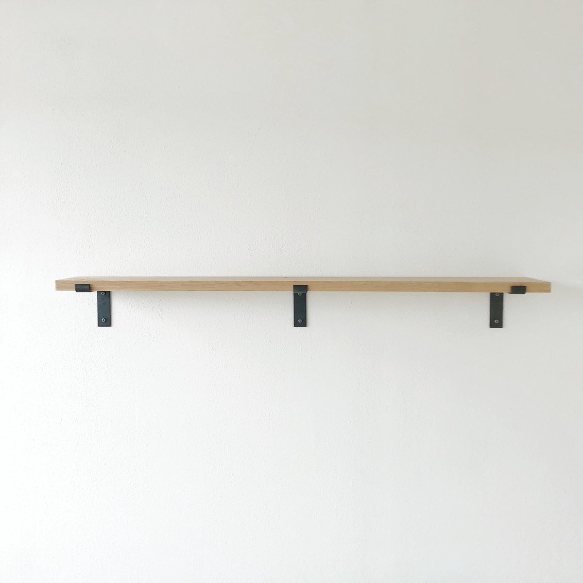 GoudmetHout Massief Eiken Wandplank - 160x20 cm - Industriële Plankdragers L-vorm - Staal - Mat Blank - Wandplank hout