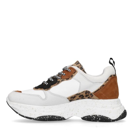 nikes met panterprint