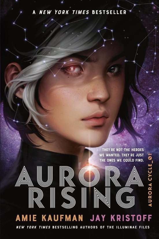 Boekcover van Aurora Rising met op de voorgrond een meisje met zwart en wit haar, een oranje oog en de tekst 'A NEW YORK TIMES BESTSELLER AURORA RISING'.