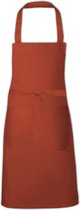 Link Kitchenwear Hobbyschort met handige zak in de kleur Terracotta, afmetingen 80x73cm.