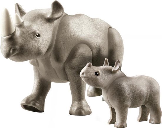 Een grote en een kleine grijze Playmobil neushoorn op een witte achtergrond.