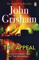 Boekcover met John Grisham's 'The Appeal'. Een nachtelijk industrieel landschap met rook en reflecties in het water.