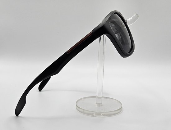 Stijlvolle gepolariseerde unisex zonnebril met UV-bescherming kat 3 inclusief brillenkoker en doekje / kost eyewear PZ2527 / Aland optiek van Merkloos — afbeelding 2