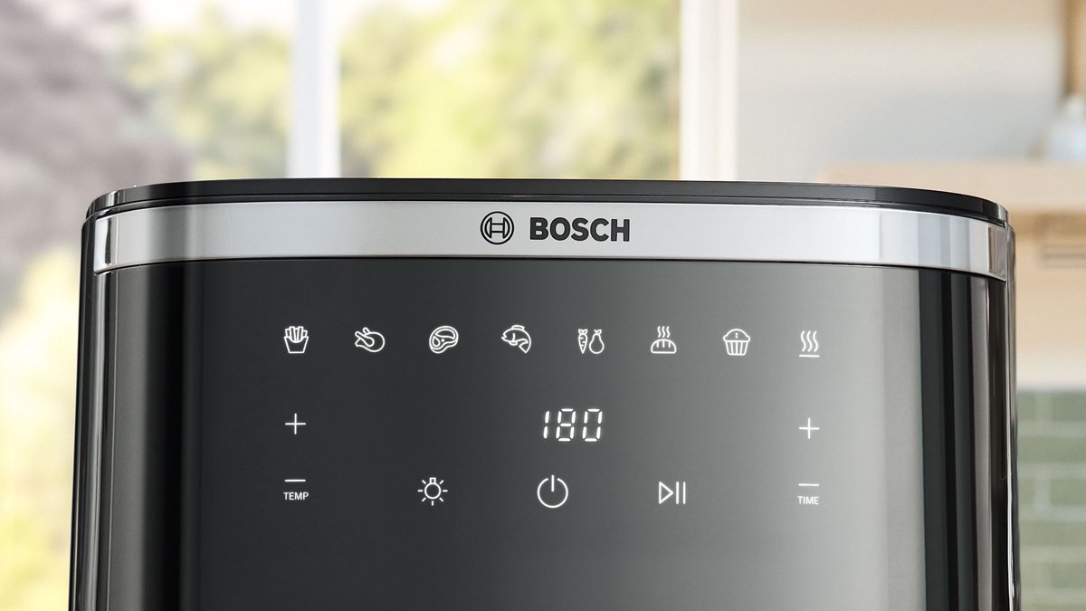 Afbeelding 2 van Bosch MAF671B0 Airfryer XXL - Serie 6 - 7,2L - Shake alarm - Kijkvenster - Warmhoudfunctie - 7 programma's - Tot 5 personen - Zwart