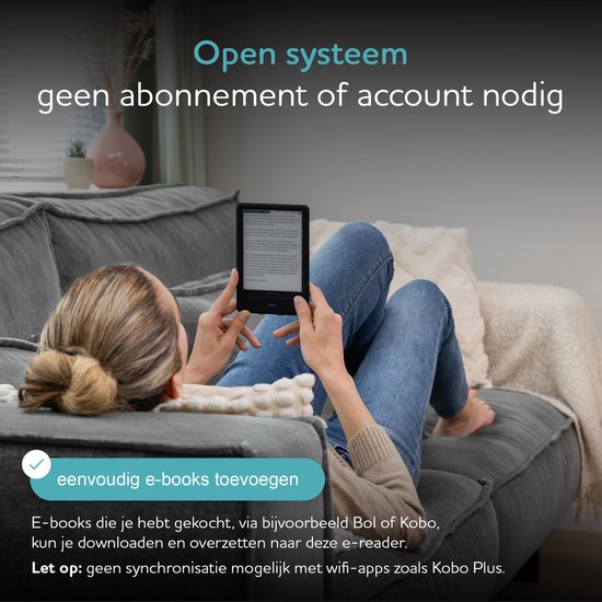 Vrouw leest op een grijze bank op een e-reader met "Open systeem"
