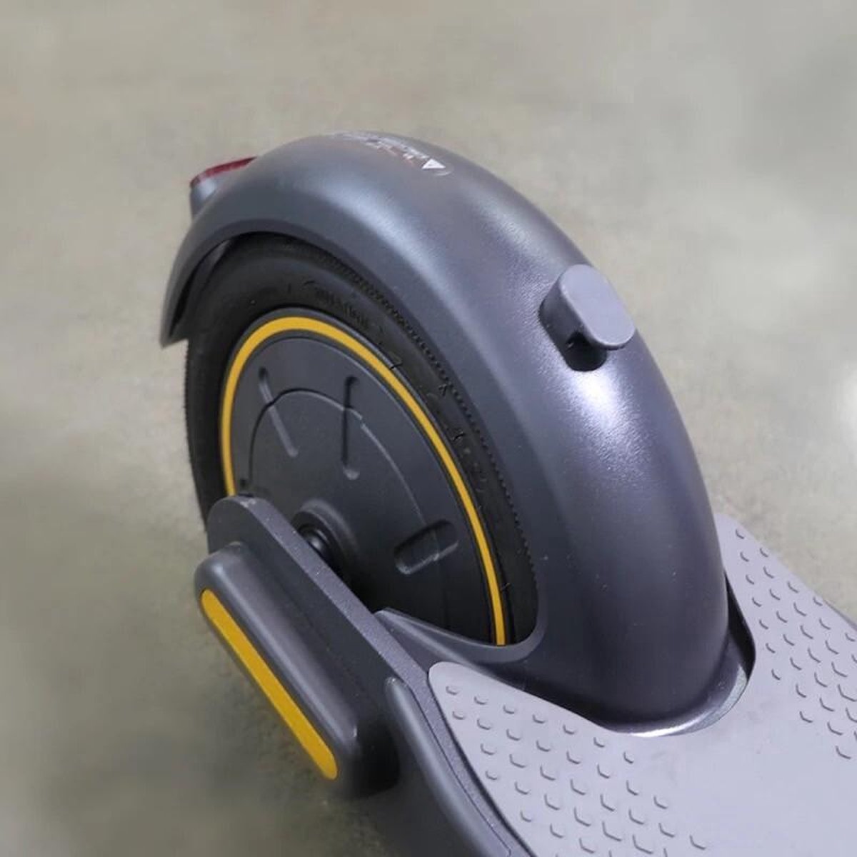 Achterspatbord - Segway Ninebot g30 max - elektrische step - spatbord voor elektrische step - electric scooter - rear fender inclusief sleutelhanger – foto 2
