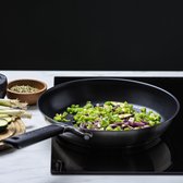 Bol.com KitchenAid Classic Stainless Steel Braadpan 28cm aanbieding