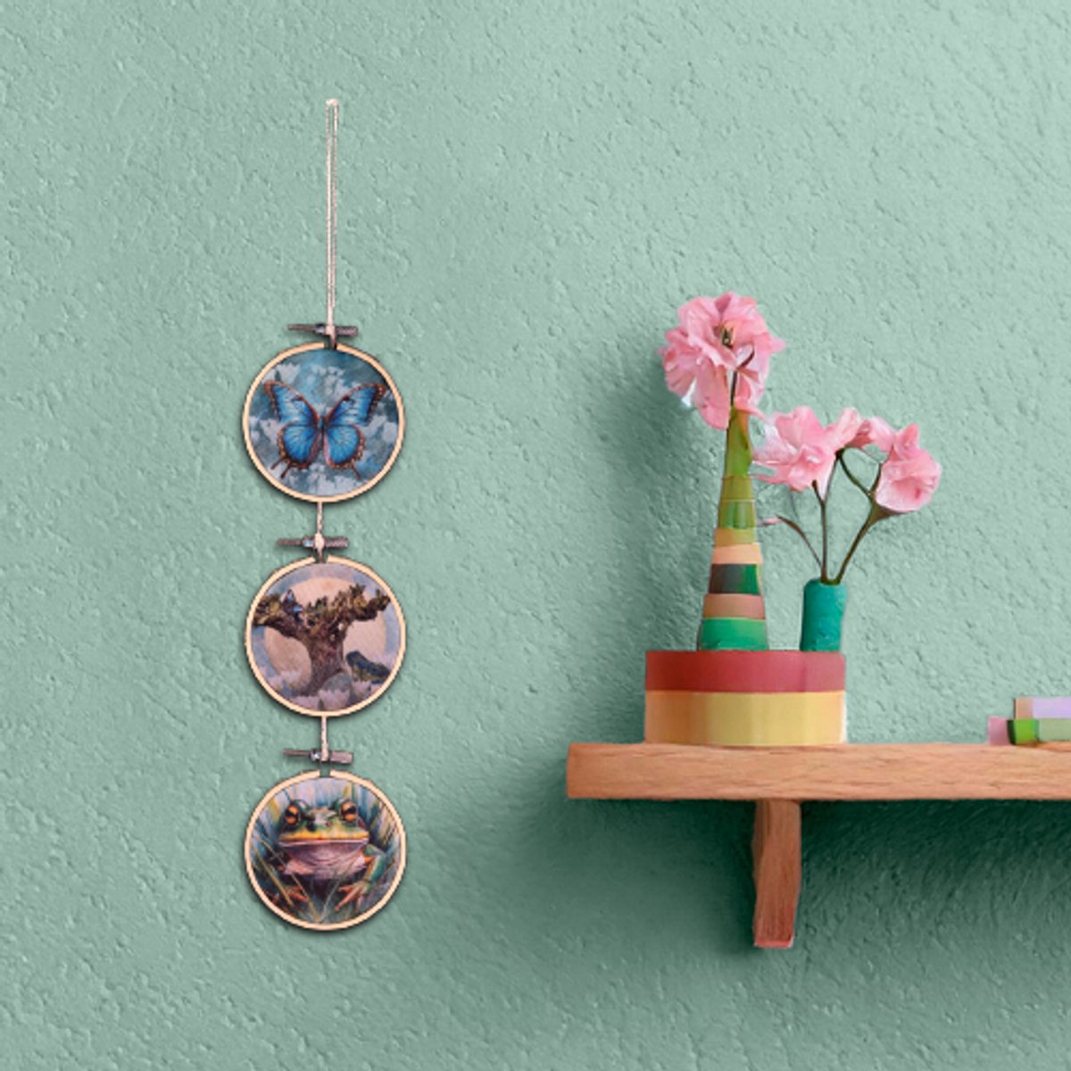 Ideasonthefloor.com - Cadeau onder 30 - Wandhangers - Wandhanger Magische Wereld - 8 cm doorsnede - Lengte 45cm vanaf Ophangkoord