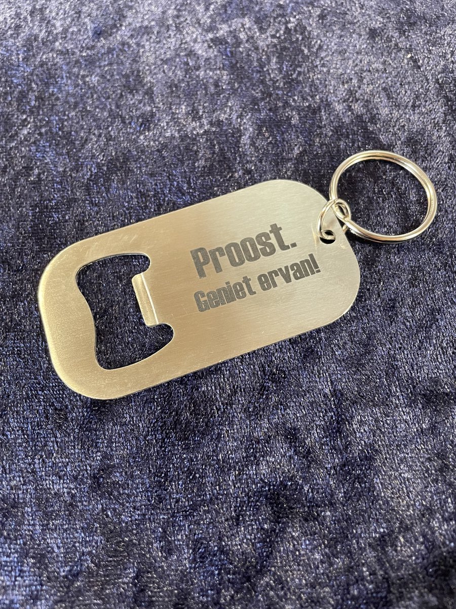 Vaderdag - Bieropener - Vaderdag cadeau - cadeau voor papa - uniek cadeau - bieropener met gravering - laser graveren - opener met laser gravering - laser graveren op metaal - bieropener sleutelhanger