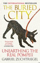 Couverture du livre : 'The Buried City' avec une mosaïque de chien noir en laisse. 'The best book on Pompeii I've ever read' STEPHEN FRY.