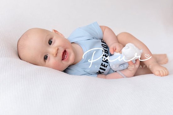 Kraamcadeau jongen - romper, babysneakers en rammelaar - cadeau geboorte jongen - geboortegeschenk- Kan ook rechtstreeks worden verstuurd - jongen van Merkloos — afbeelding 3