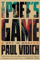 Boekomslag van "The Poet's Game" met een man in een hoed en een stedelijke skyline van Moskou.