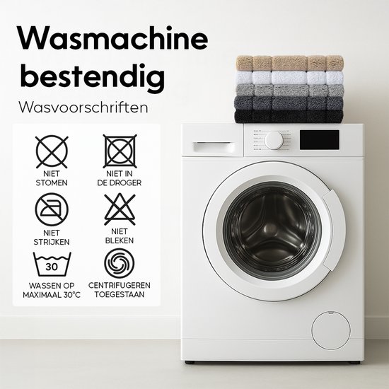 Wasmachine met stapel handdoeken. Wasvoorschriften: niet stomen, niet in droger, niet strijken, niet bleken, wassen op max 30°C, centrifugeren toegestaan.