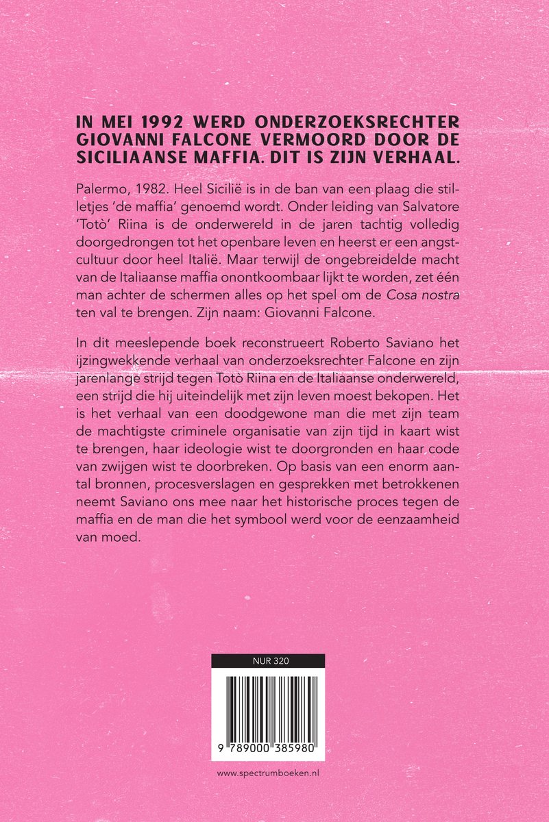 Boekomslag met tekst in het Nederlands, inclusief de titel 'De eenzaamheid van moed' en een korte samenvatting van het boek.