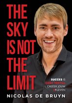 Boekomslag met rode tekst "THE SKY IS NOT THE LIMIT" en een portret van de auteur Nicolas De Bruyn.