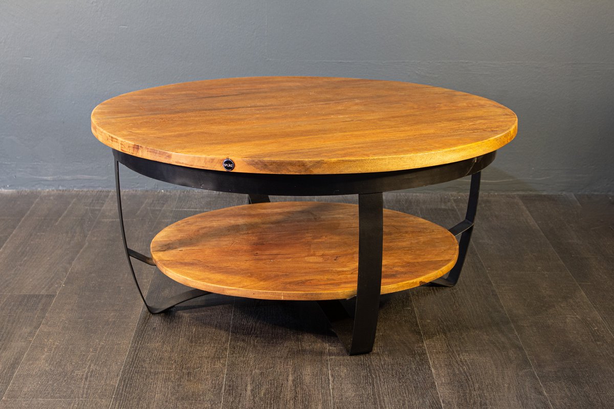Salontafel – Mangohout & Metaal – Industrieel Design met Legplank