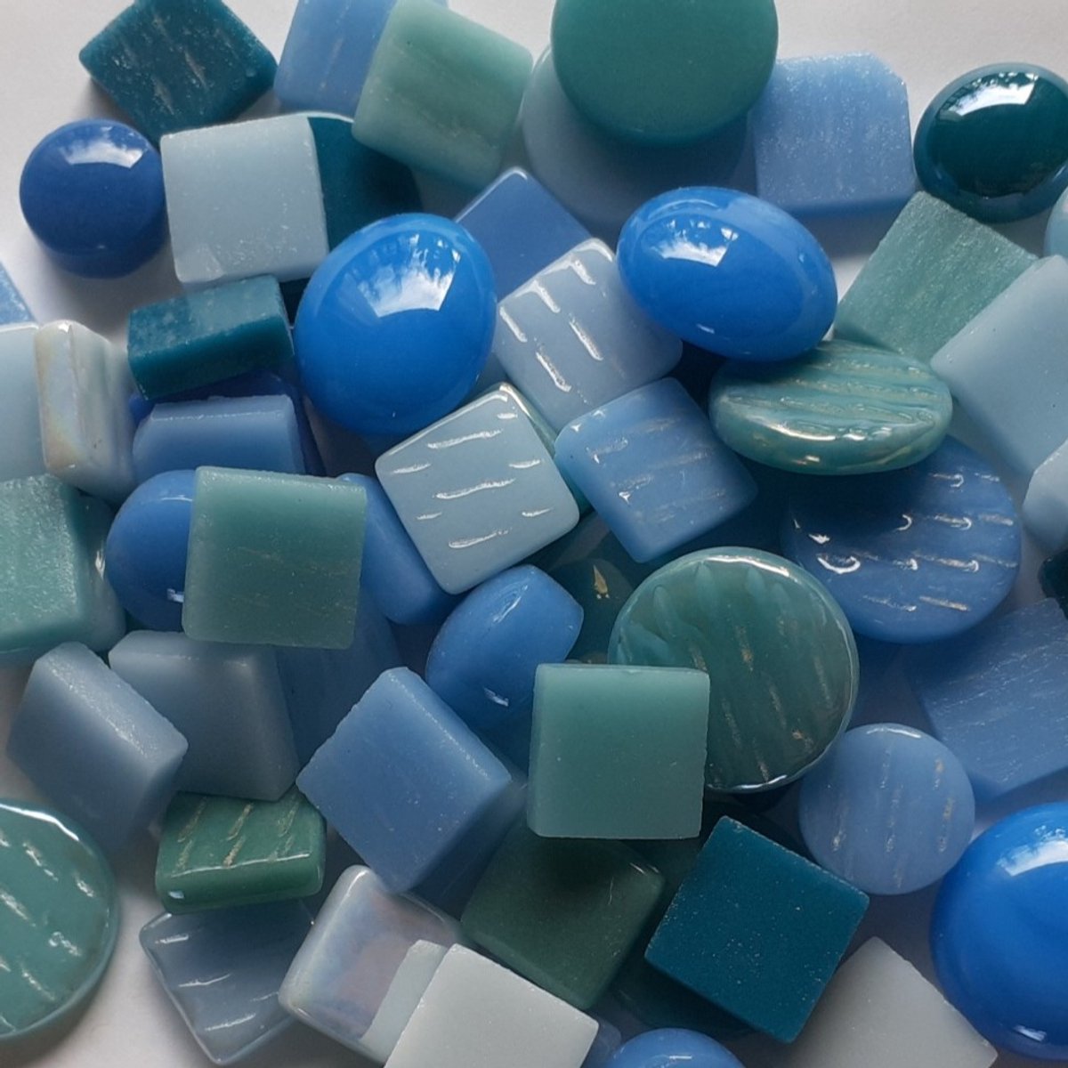 Aqua 500 gram BULK Glas Mozaiek steentjes mix