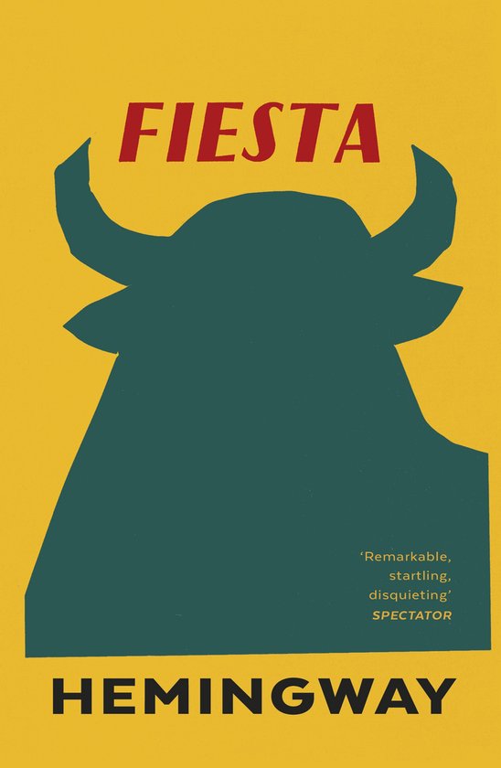 Boekcover van Fiesta van Hemingway met een donkergroene stier op een gele achtergrond. Rode tekst met Fiesta.