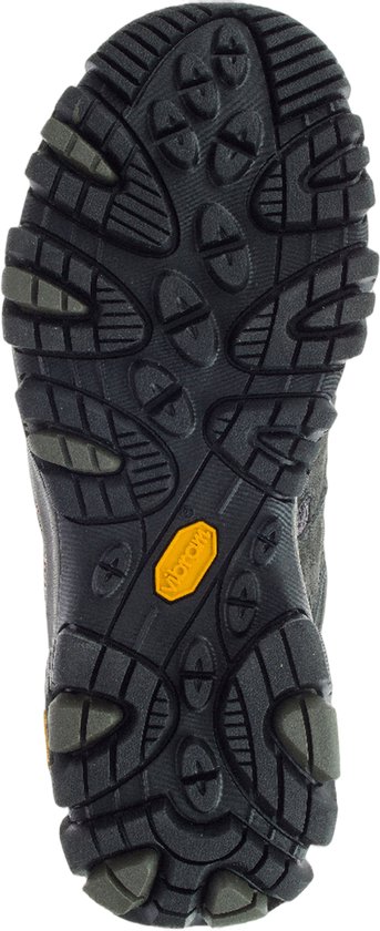 Grijze Merrell wandelschoen, zijaanzicht, met diep profiel op de zool.