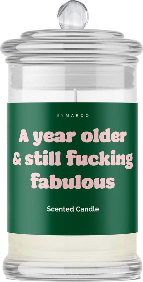Grappige Cadeaus voor Vrouwen - Geurkaars met Tekst Cotton in Glas - Still Fucking Fabulous - Verjaardag cadeau vrouw, vriendin, mama, moeder, zus, oma - Cadeautje voor Haar Volwassenen