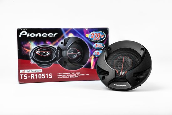 Pioneer TS-R1051S luidspreker 10cm 3weg 210Watt, naast de verpakking.