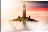 Dibond - Passagiersvliegtuig bij Zonsondergang door de Wolken - 90x60 cm Foto op Aluminium (Wanddecoratie van metaal)