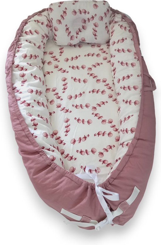 Rosey's - Babynestje en Hoofdkussen - Pink eucalyptus - kraamcadeau - babybed - natuurlijk babynestje roze