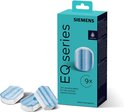 Een doos met 9 Siemens EQ series ontkalkingstabletten. Drie tabletten liggen voor de doos.