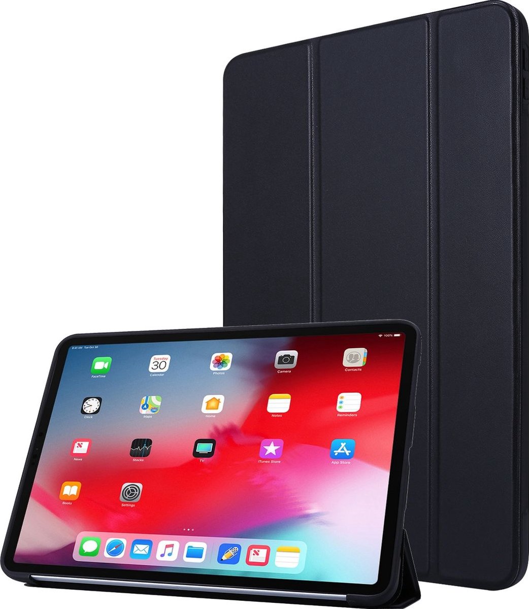Mobigear Tablethoes geschikt voor Apple iPad Pro 11 Inch (2021) Hoes | Mobigear Tri-Fold Gel Bookcase - Zwart