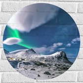 Muursticker Cirkel - Bergen - Sneeuw - Noorderlicht - 50x50 cm Foto op Muursticker