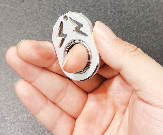 3 Ninja Spinner in 3 Farben Schwarz Silber Rot 61x34 Mm Schlüsselanhänger Spinner Für Fingertraining Kinder Und Erwachsene