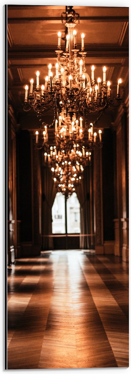 Dibond - Kroonluchter in de Hal - 20x60 cm Foto op Aluminium (Met Ophangsysteem)